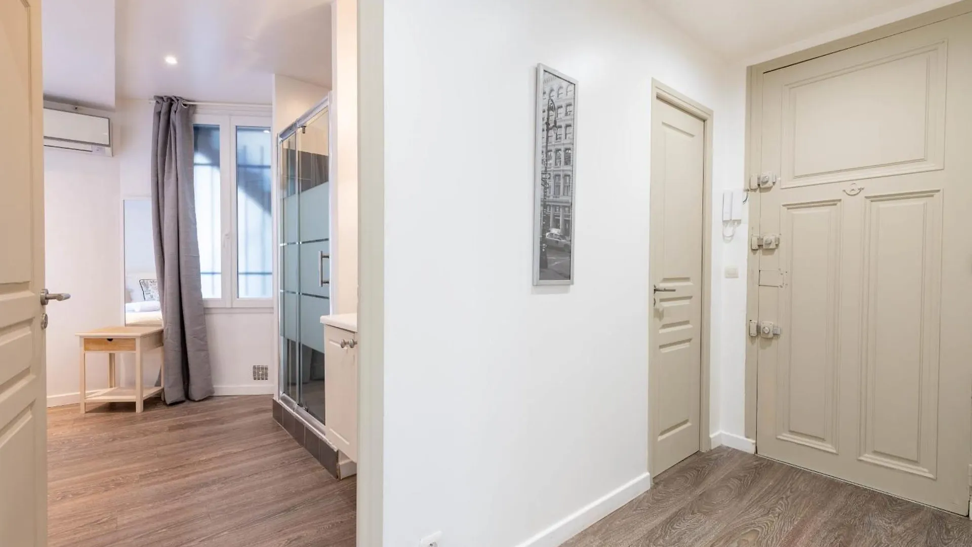 1-Br Apartment In Cannes Walk To The Beach 0*,  France
