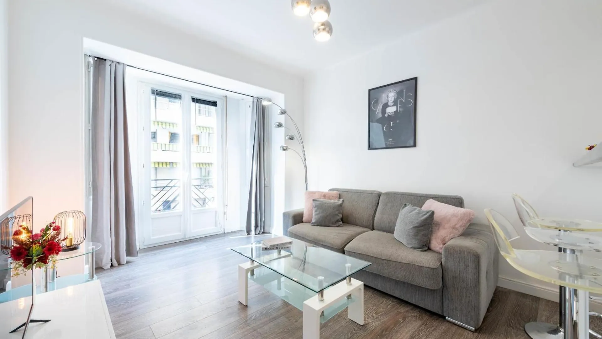 1-Br Apartment In Cannes Walk To The Beach